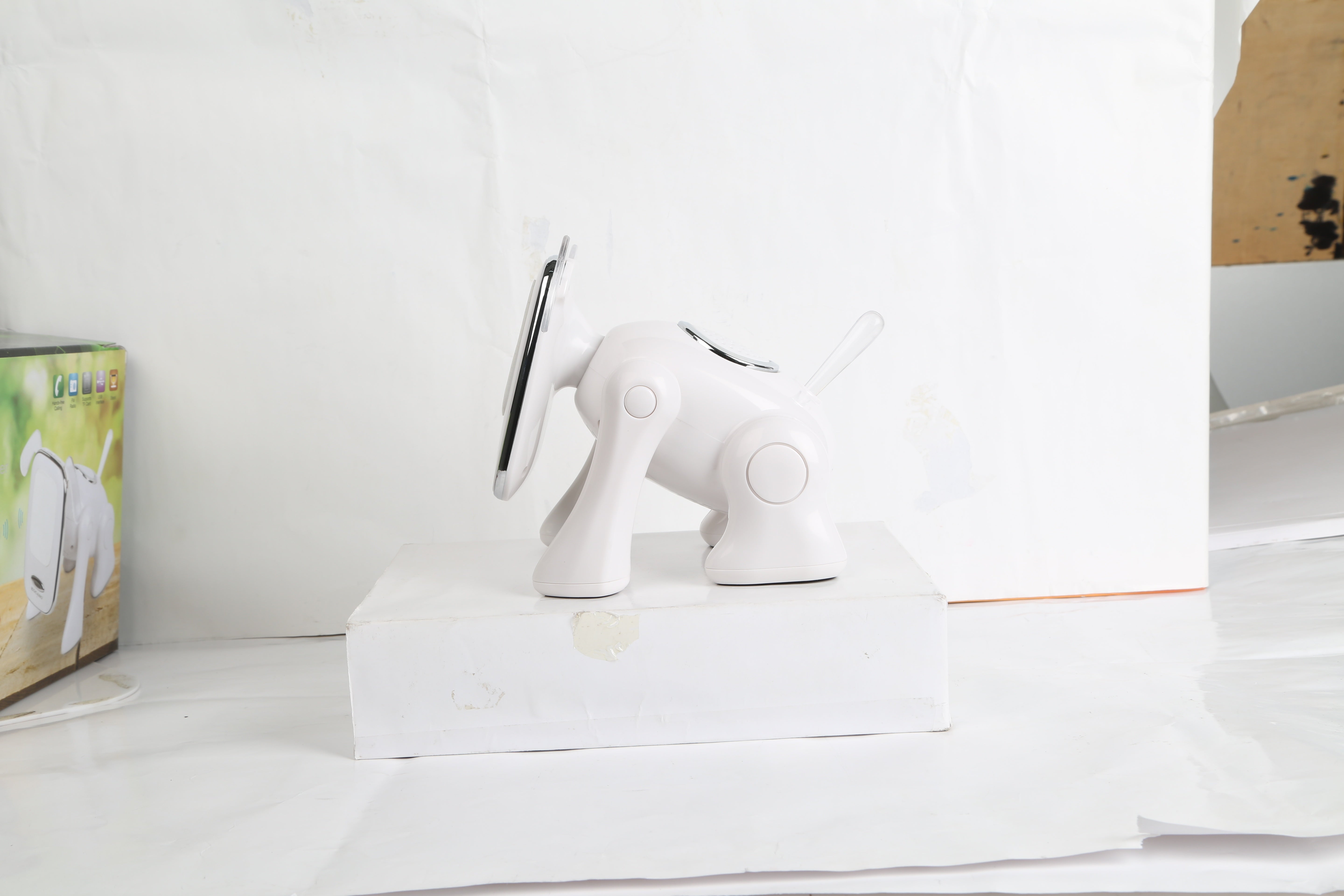 Puppy Dog Wireless Speaker Portable Mini Music Player Stereo Cute Animal Speaker With Built-In Mic FM Radio Stereo Bass MMC Card Slot USB Port For Cellphone Tablet